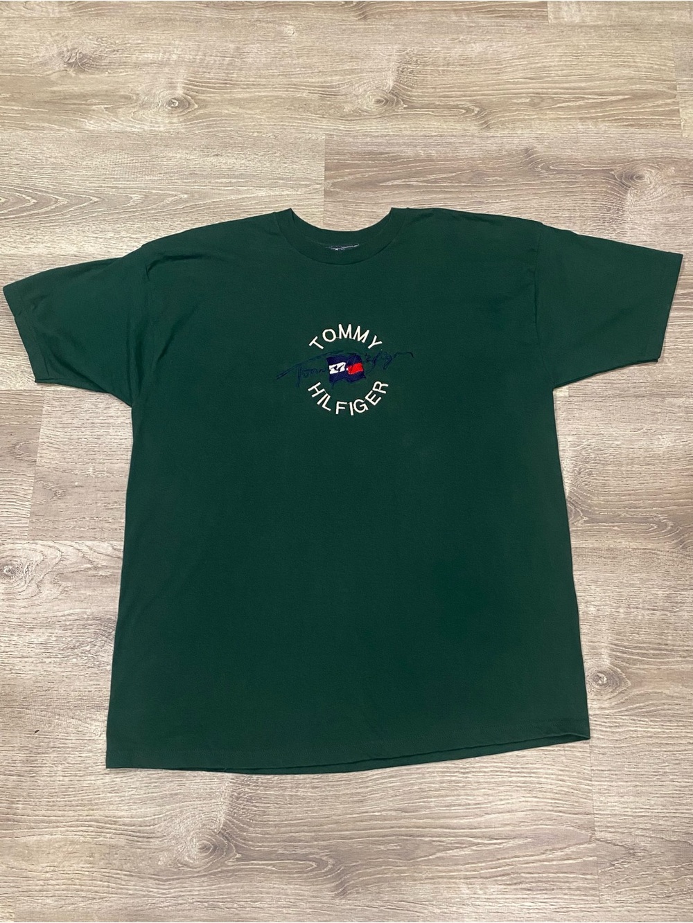 Vintage 90s Tommy Hilfiger Center Crest Graphic Tee XXL